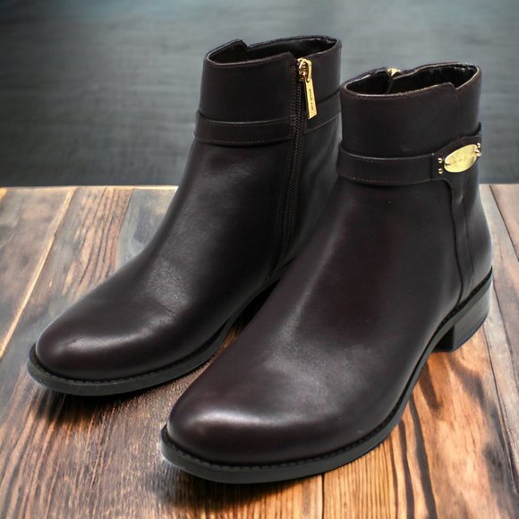 Michael Michael Kors Women's Finley Tailored Ankle Booties Women's Shoes - Picture 3 of 8